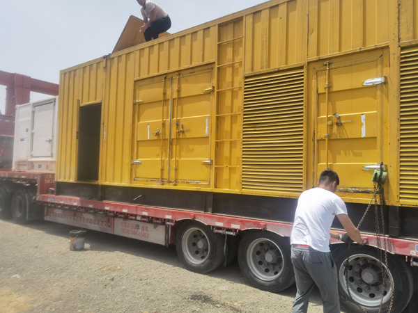 东港汽油发电机对供油装置的要求