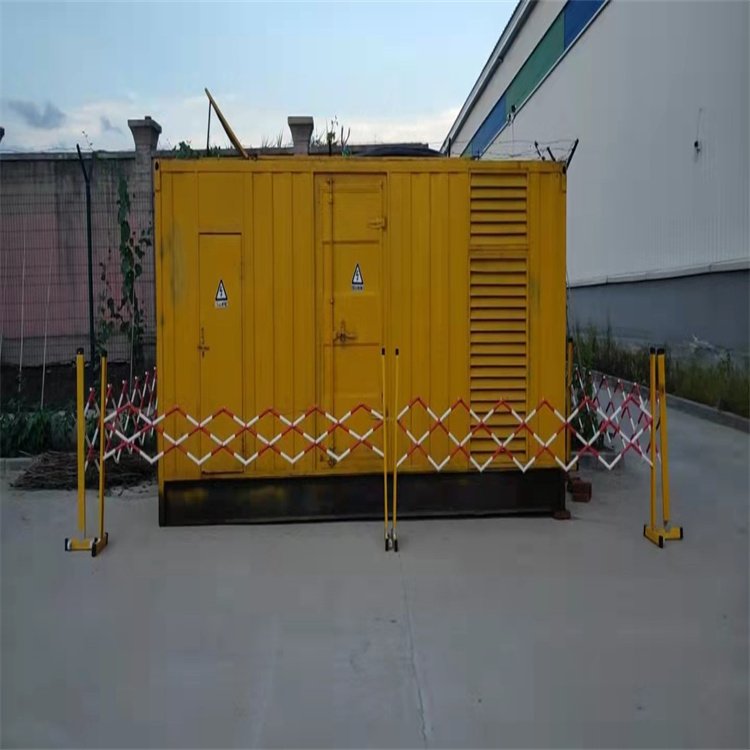 东港发电机组油箱盖上留出小气孔有什么用？