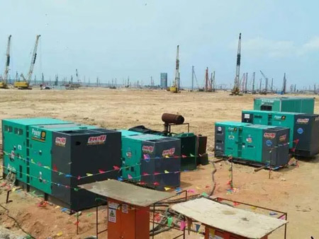 东港柴油发电机组干式空气滤清器的维护成本高吗？