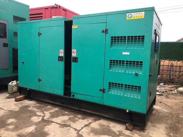 东港怎样合理控制磷酸铁锂蓄电池的充放电倍率以延长其使用寿命？