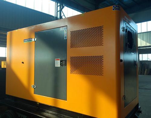 东港汽油发电机组电瓶电解液的密度应该保持在什么范围？