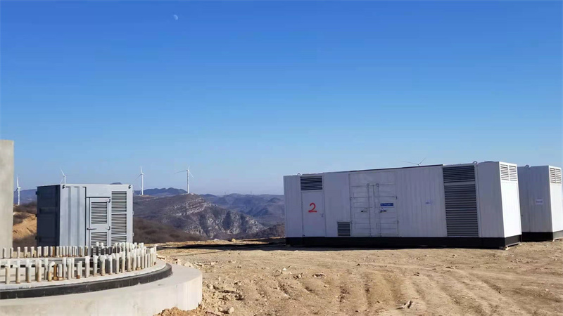 东港带燃油预热系统的柴油发电机组在冬季启动前需要做哪些准备工作？